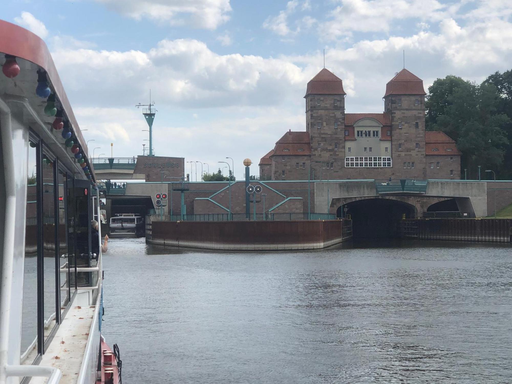 Charmantes Fachwerkhaus In Der Innenstadt มินเดิน ภายนอก รูปภาพ